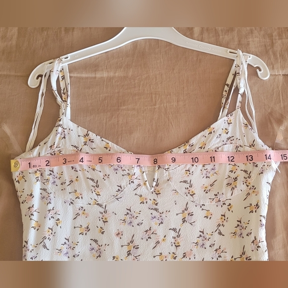 Size small Floral dress - Picture 2 of 6